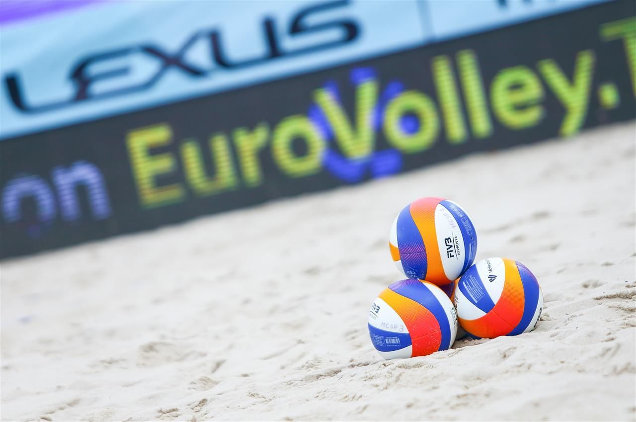 Mistrzostwa Europy U22 w Siatkówce plażowej – dzień 1. Udany dzień dla Biało-Czerwonych!