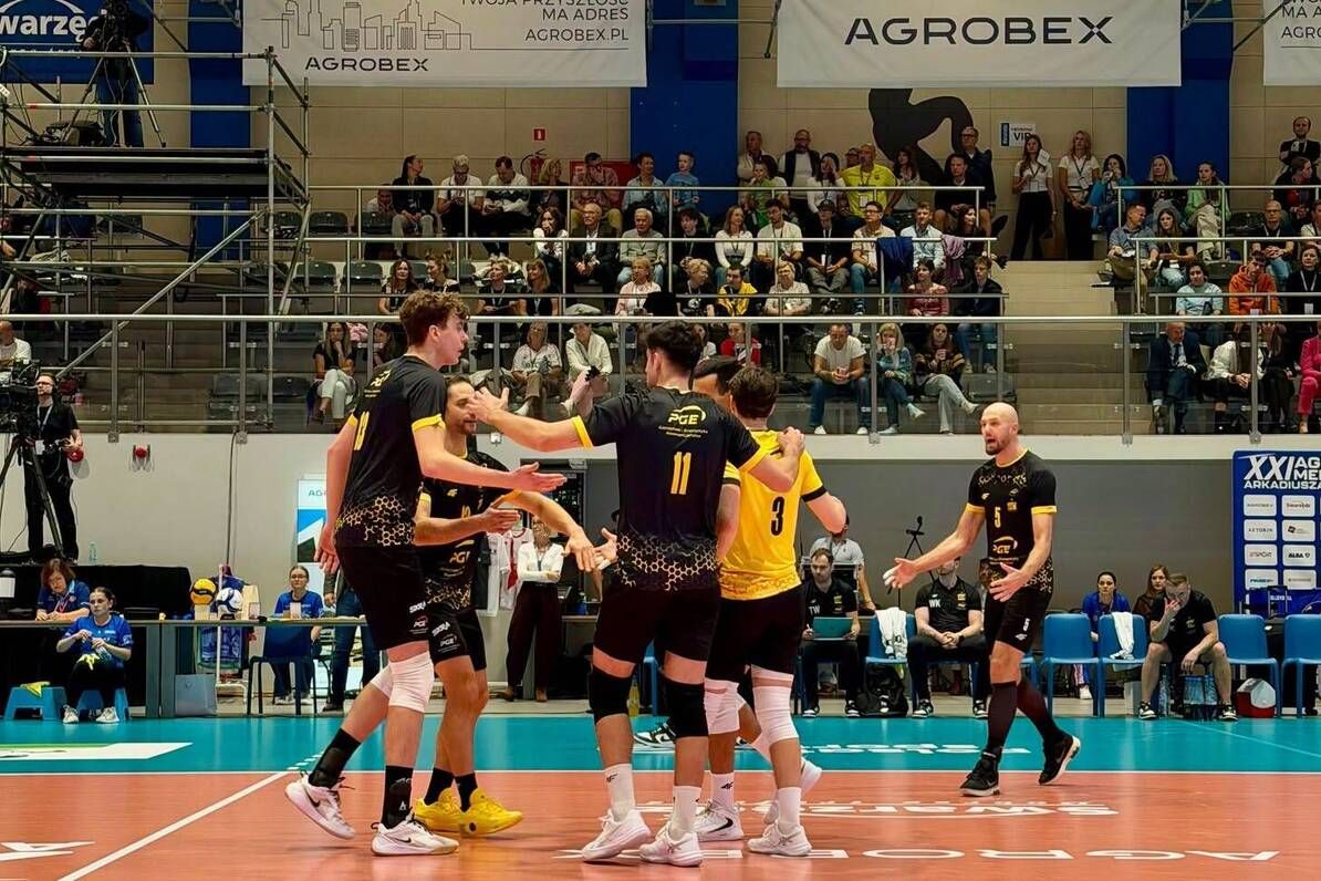 PGE GiEK Skra Bełchatów i Asseco Resovia Rzeszów w finale XXI Agrobex Memoriału Arkadiusza Gołasia