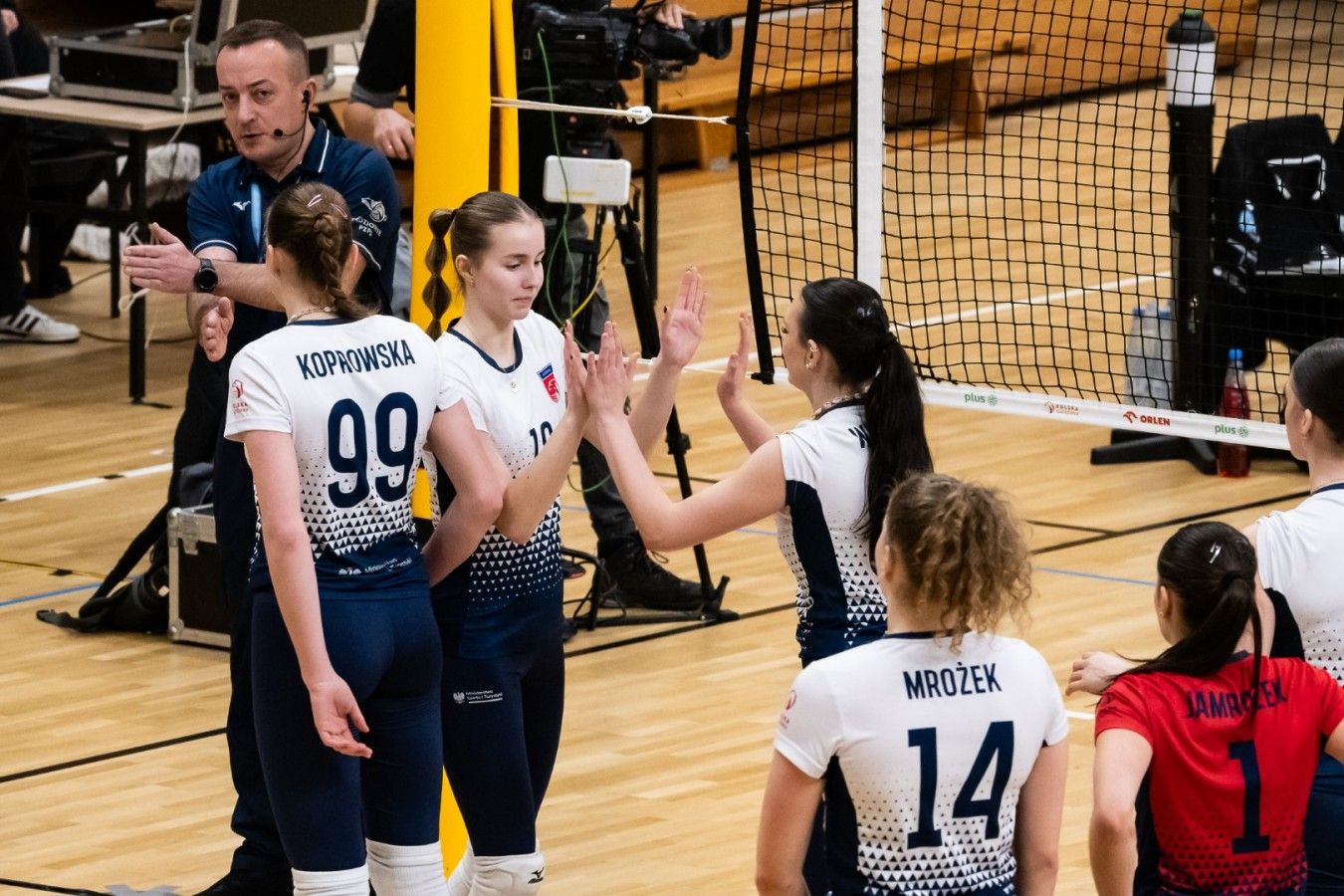 I Liga Kobiet. SMS PZPS Szczyrk zwycięża w Krośnie