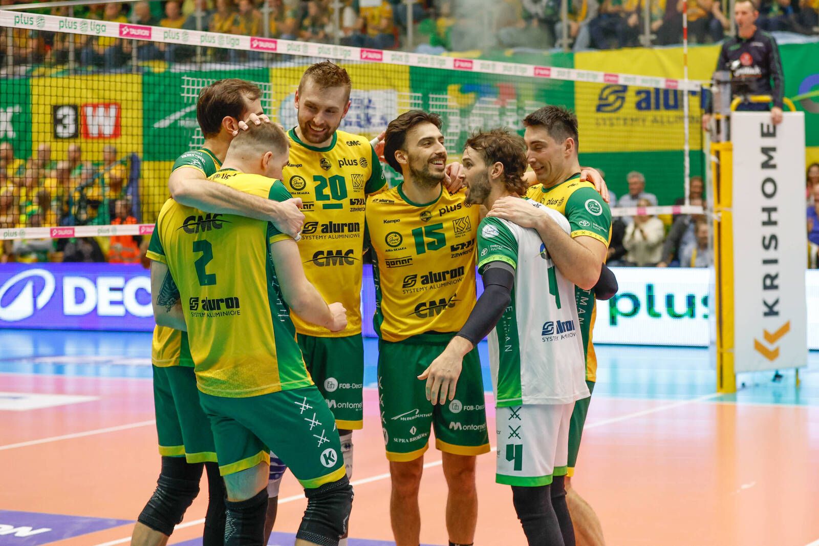 LM: trzy polskie zespoły w ćwierćfinale
