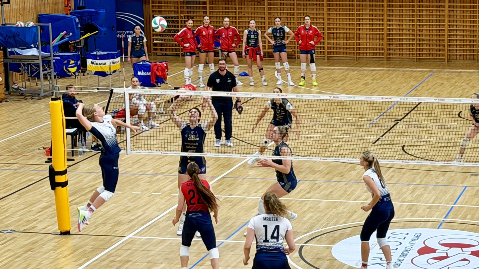 1 LK: Karpaty-PANS Krosno z przełamaniem