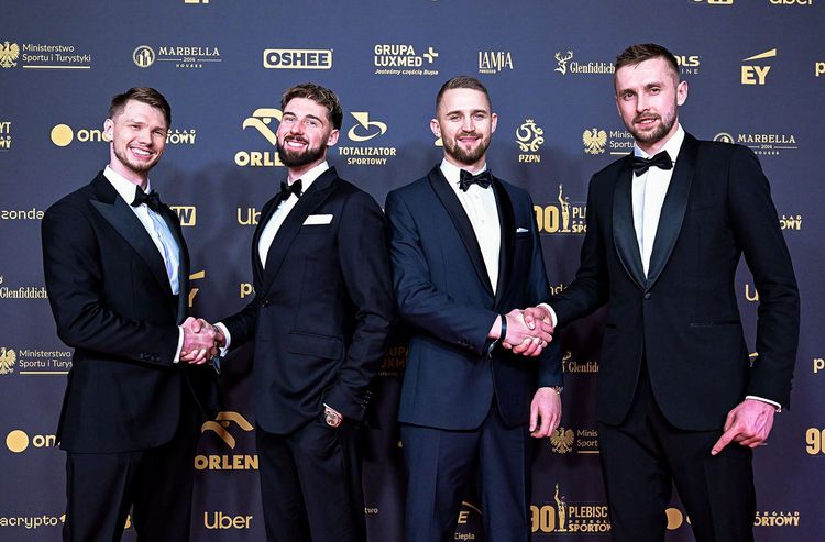 /uploads/01_2025_GALA_MS_10_7fa5b6b204.jpg /uploads/01_2025_GALA_MS_10_7fa5b6b204.jpg