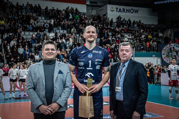 PlusLiga. Walka na górze, w środku i na dole tabeli