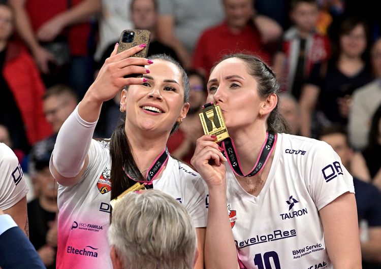 /uploads/04_2025_FINAL_TAURON_10_9ad74192c1.jpg /uploads/04_2025_FINAL_TAURON_10_9ad74192c1.jpg