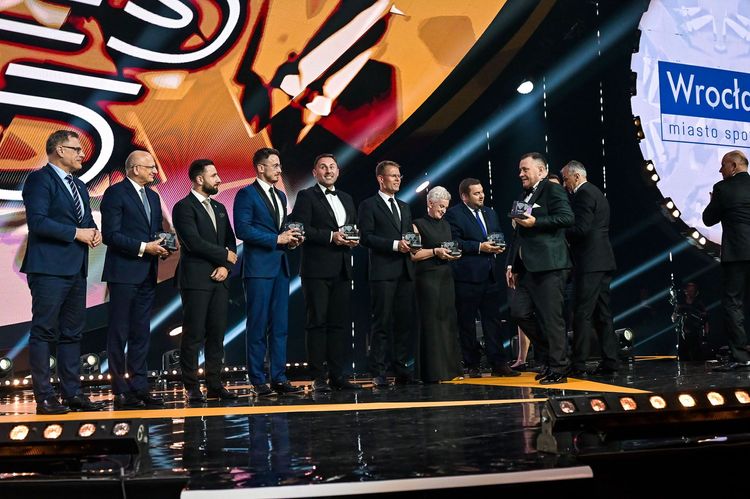 /uploads/05_2025_GALA_PLS_4_2b9d7b32d6.jpg /uploads/05_2025_GALA_PLS_4_2b9d7b32d6.jpg