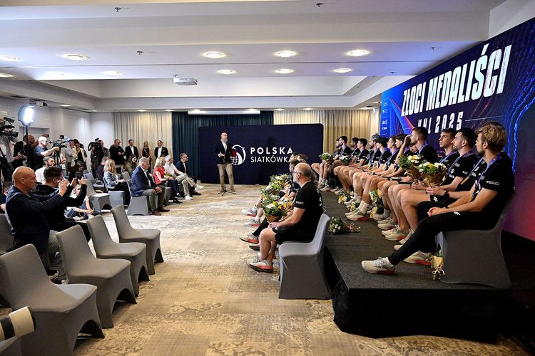 /uploads/08_2025_VNL_ZL_3_aeeae5d948.jpg /uploads/08_2025_VNL_ZL_3_aeeae5d948.jpg