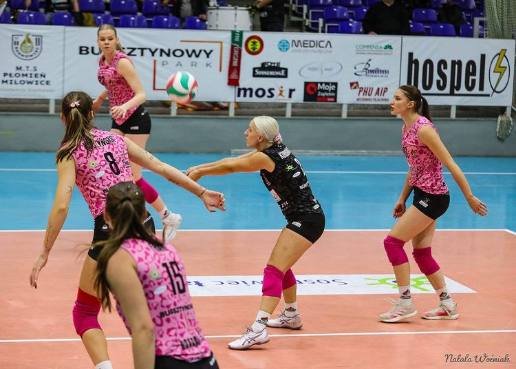 1LK: siatkarski thriller w Sosnowcu i komplet punktów Płomienia