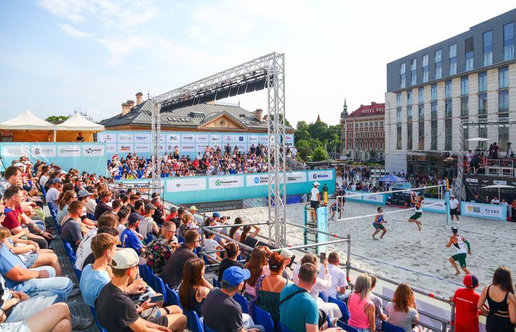 BPT Futures Kraków: Brożyniak/Janiak w półfinale 