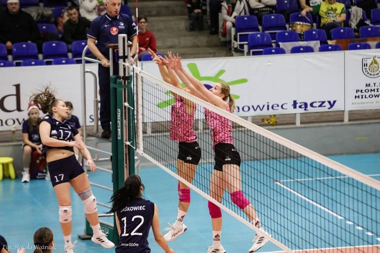 1LK: Mikołajkowy wieczór w Sosnowcu – pewne zwycięstwo Płomienia!