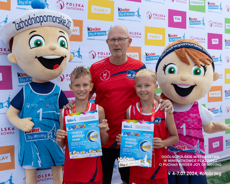 /uploads/KINDER_JOM_SIATKOWKA_PLAZOWA_2024_FINALISCI_121_735bf1412b.png